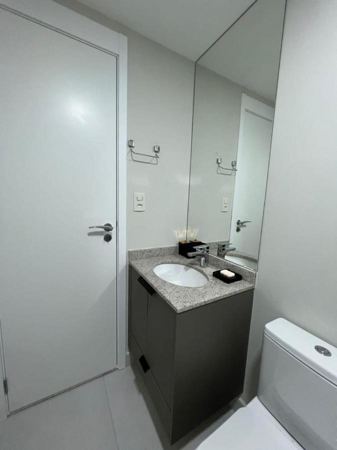 Agradavel Em Moema, 250m Do Metro Apartamento *